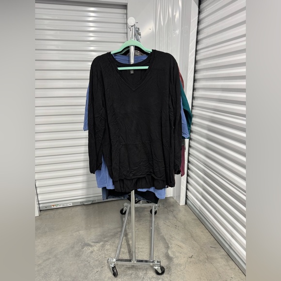 Ellos | V-Neck Sweater in Black | size 22/24 - Picture 1 of 3